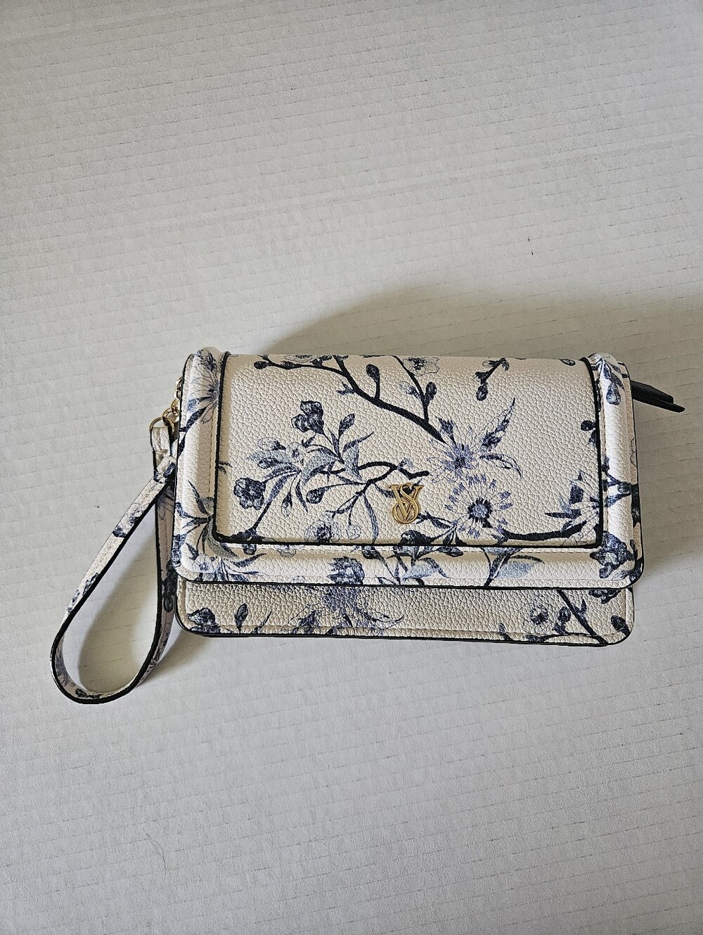 VICTORIAS SECRET Floral Print Wristlet Clutch - White and Blue